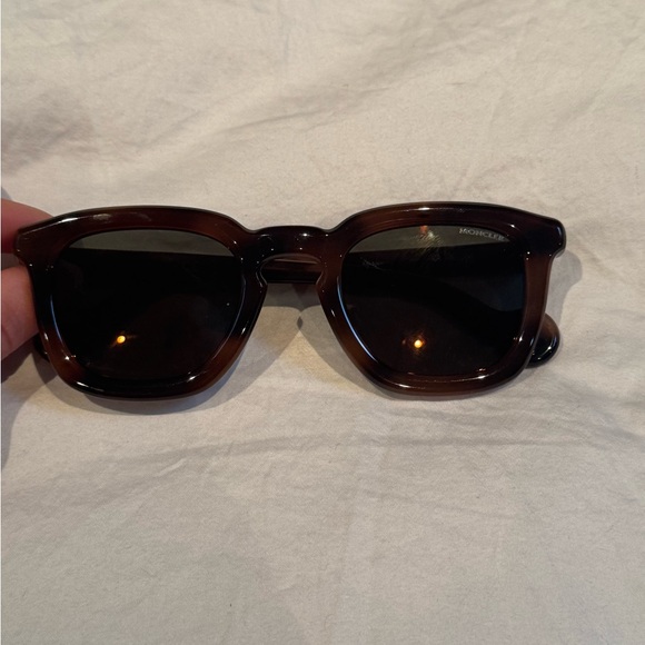 Moncler Sunglasses with Black Case - Picture 7 of 9